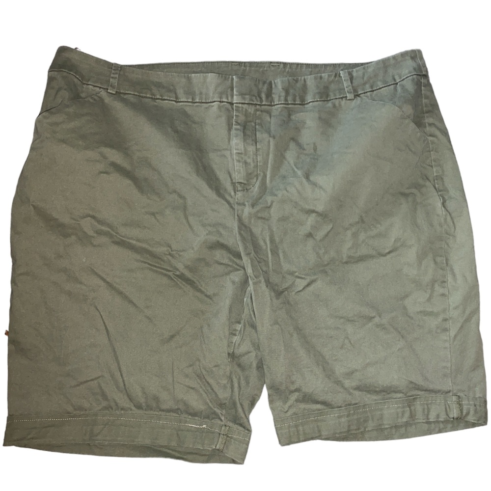 Lane Bryant Bermuda chino shorts size 22